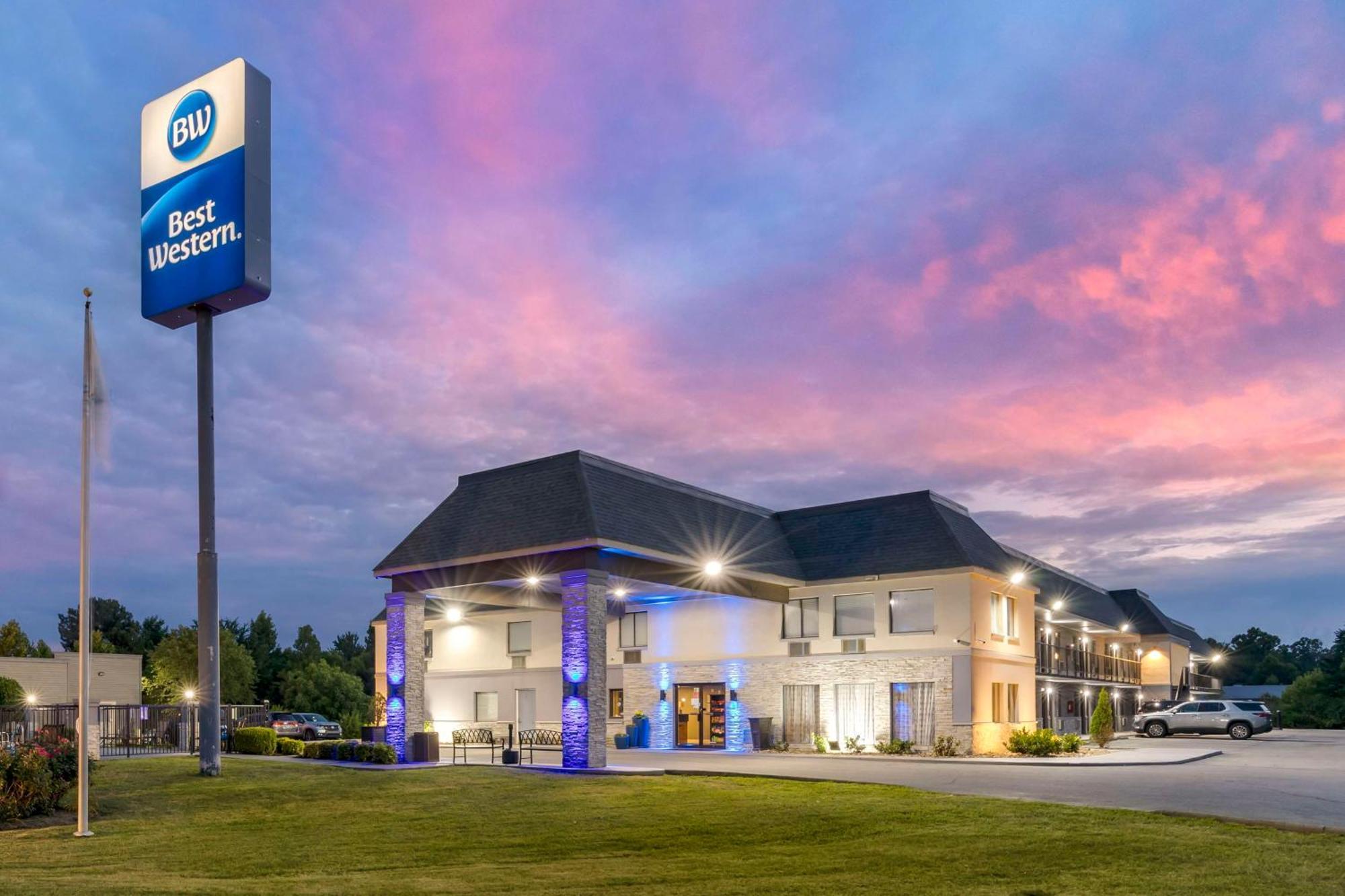 Best Western Диксън Екстериор снимка